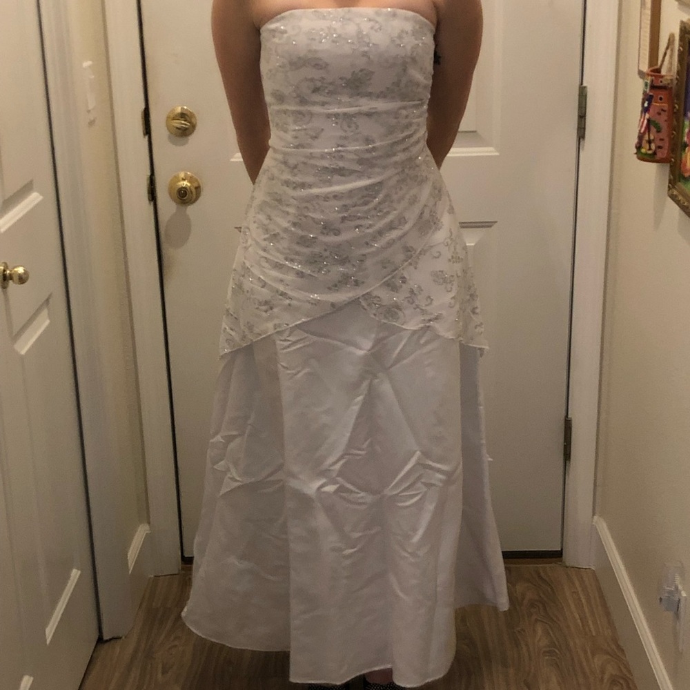 Dadu Bridal white dress with silver accents